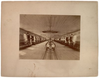 Innenansicht des Waffenraums, ca. 1870 von American Photographer